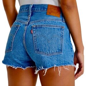 Levi’s 501 Denim Jean Shorts button fly 28 medium wash raw hem summer